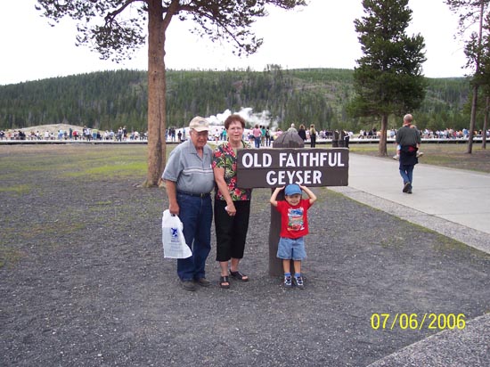 2006 family reunion in Yellowstone National Park